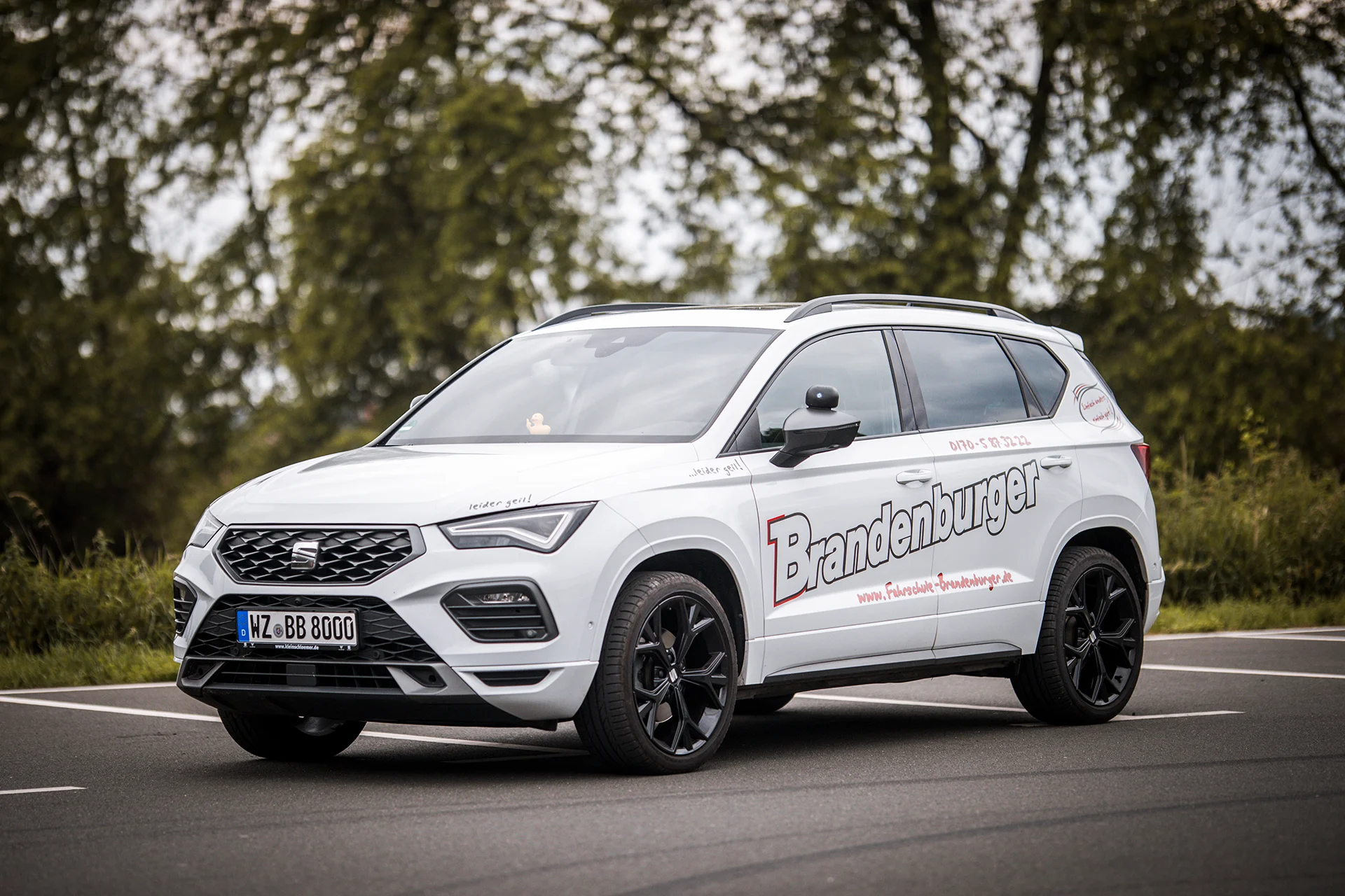 https://fahrschule-brandenburger.de/wp-content/uploads/2025/08/fahrzeug-seat-1.webp